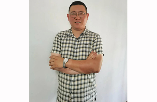 “世”在人為 | 世友地板江蘇興化經(jīng)銷商都滿宇：擼起袖子加油干，你就會成功